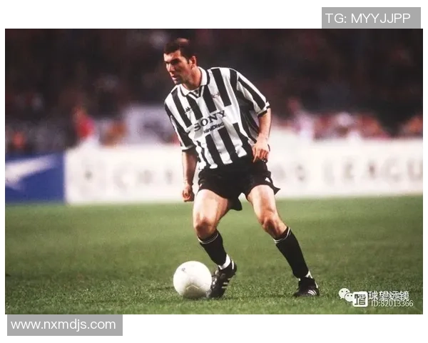 巨星转会掀起绿茵风暴足球场上的华丽变身与新篇章